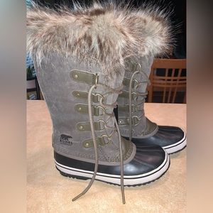 Sorel Joan of Arctic Major Dark Stone Lace Up Boot